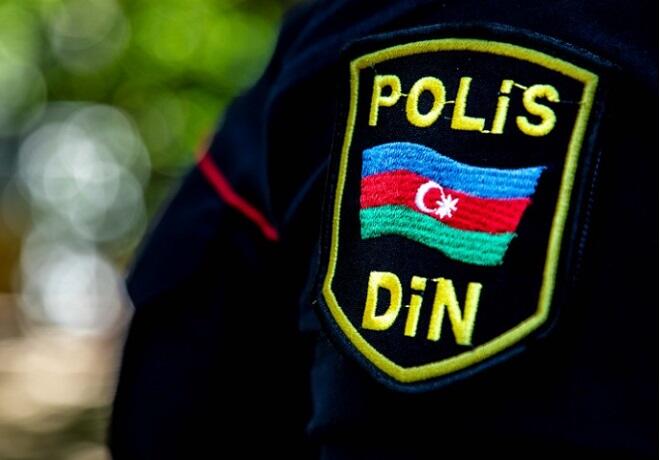 Polis bu qadını axtarır