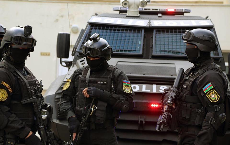 Bakıda atışma: 3 polis, 1 mülki vətəndaş öldürüldü